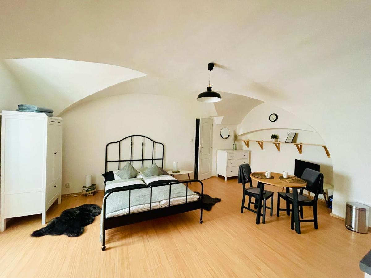 Studio Nicolas II Prague Ngoại thất bức ảnh