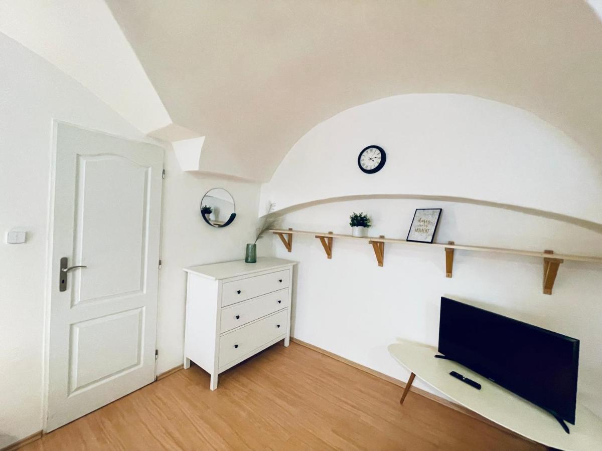 Studio Nicolas II Prague Ngoại thất bức ảnh