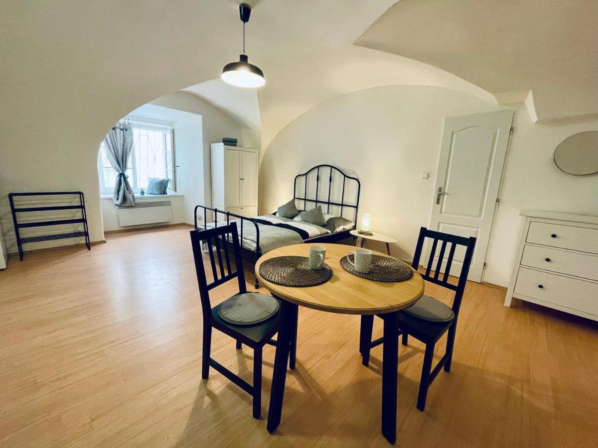 Studio Nicolas II Prague Ngoại thất bức ảnh